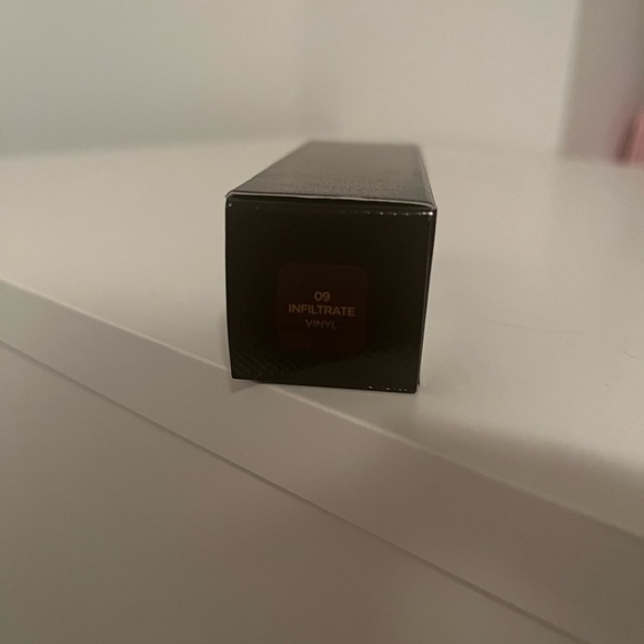 TOM FORD lip lacquer luxe INFLITRATE 09 - Picture 6 of 6